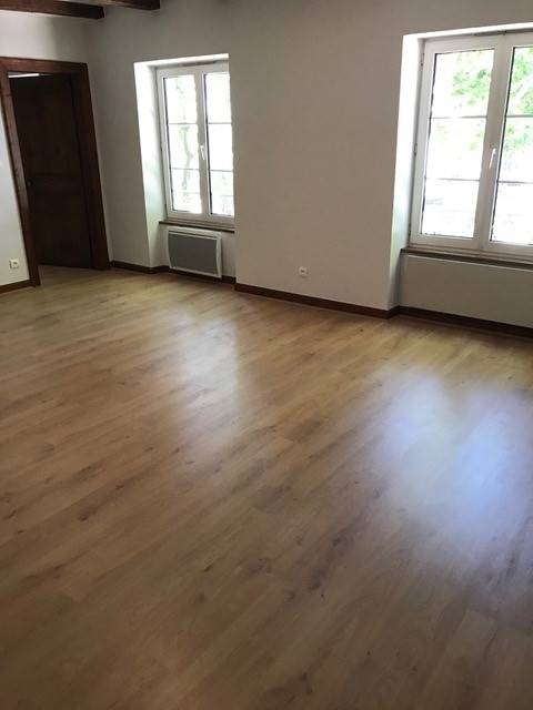 Krutenau 2 Pieces 32m² Charme Authentique avec Poutres Apparentes