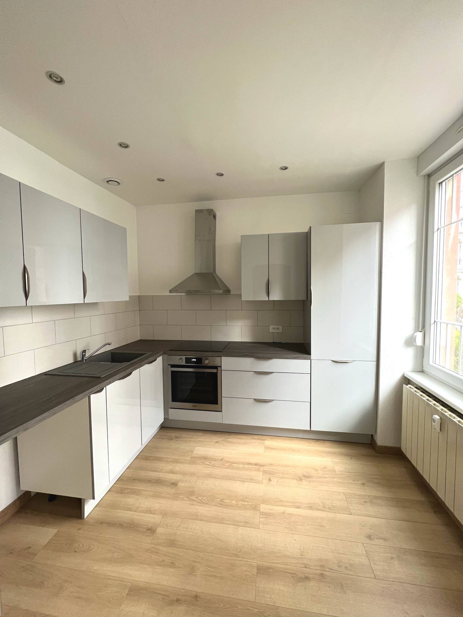 Appartement avec cuisiné séparée et équipée à louer à Cronenbourg