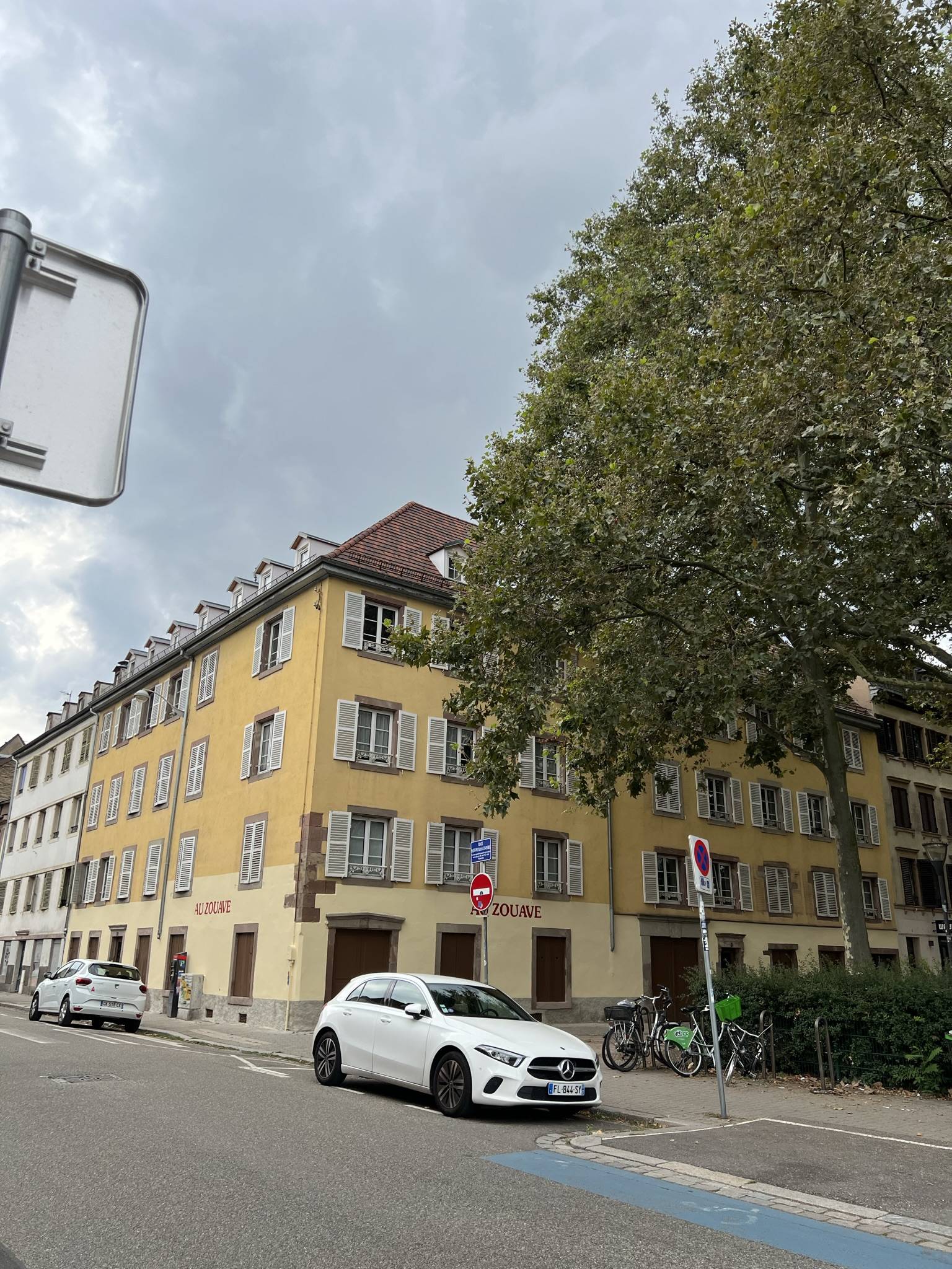 Krutenau 2 Pièces 32m² .Charme Authentique avec Poutres Apparentes