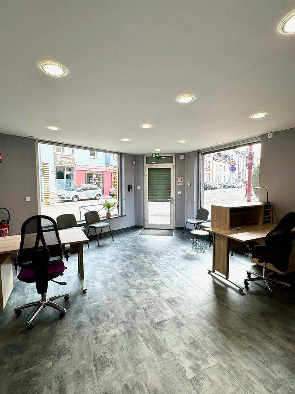 A LOUER LOCAL COMMERCIAL AVEC VITRINES 65 m2 à SCHILTIGHEIM