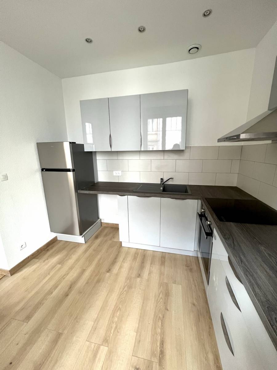 Appartement 4 pièces à louer au centre de cronenbourg à Strasbourg