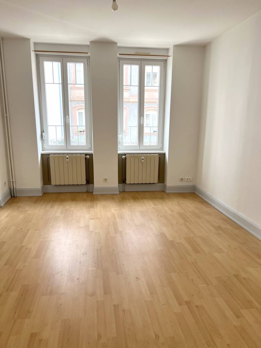 Appartement 4 pièces avec séjour lumineux à louer à Strasbourg