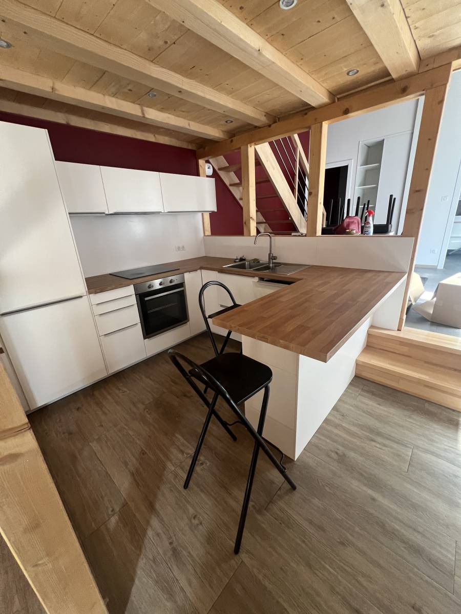 À louer – 2 pièces mezzanine avec terrasse – Emplacement premium – Quartier Krutenau, Strasbourg