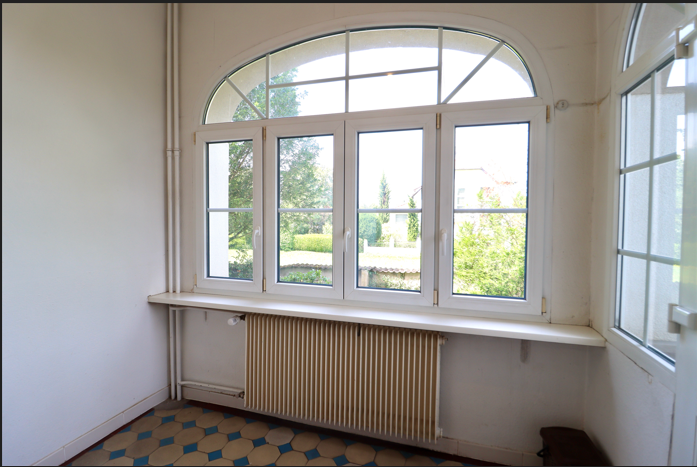 APPARTEMENT 5 PIÈCES 120 M² DANS MAISON DE MAÎTRE À LIPSHEIM