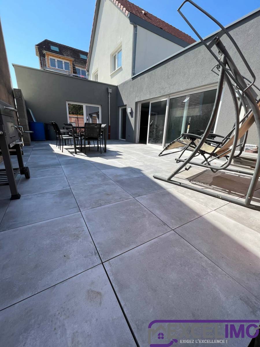Belle terrasse maison récente à vendre à Ostwald